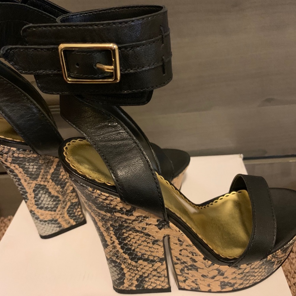 Size 6 Sydney Bebe Shoes, chunky wedge block